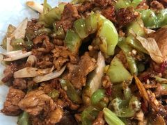青辣椒炒肉-飞虎过桥米线(翠湖店)