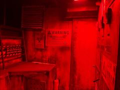 -荒岛实景沉浸密室(江汉路1店)