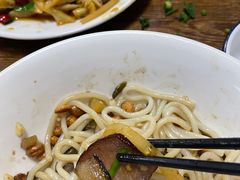 -牛八宝桂林米粉(八里庄店)