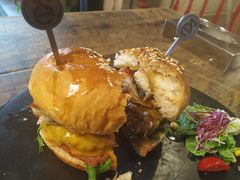 -HIGH FIVE哈福手工汉堡(桂林路店)