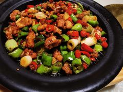 -土砂锅生态山庄·非遗砂锅雅鱼