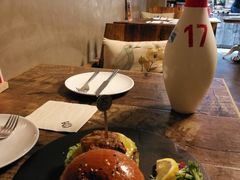 -HIGH FIVE哈福手工汉堡(桂林路店)