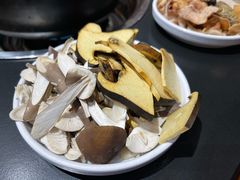 -野菌皇海景野生菌火锅(滨海大道店)