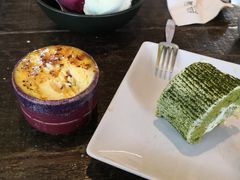 -莓园冰淇淋店