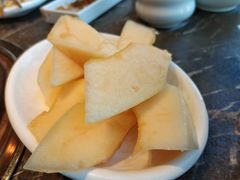 水果-一品诚记烤肉(大连柏威年购物中心店)