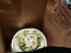 牛油果酸奶-茉酸奶(松江开元地中海店)