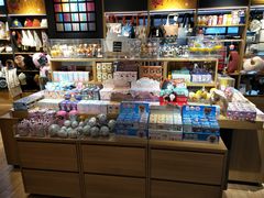 -九木杂物社(新奥购物中心店)