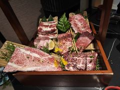 -山川小町·极番烧肉(新地假日广场店)
