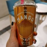 本来想去吃资生堂的下午茶,但是满员 在三越的免税店层