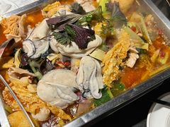 鲜生蚝鱼杂煲-后街佬·炭火鲜鱼杂(南城店)