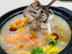 -九寨沟特色牦牛肉汤锅