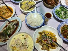 -客家大院·非遗赣南客家菜(郁孤台店)
