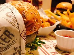 -The Habit Burger Grill 哈比特汉堡(复兴soho店)