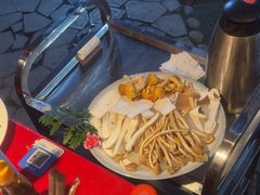 -二荆条·蜀鲜汇城市森林火锅