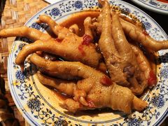 鸡爪-爆炸头阿姨小四川正宗川味小吃(无任何分店)