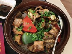 沙爹黄鳝牛蛙煲仔饭-本味轩精品茶餐厅(黄山路店)