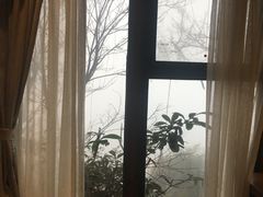 -三峡国际房车露营地(G348店)