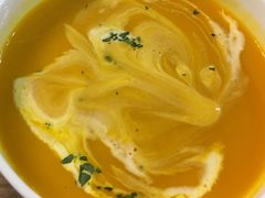 南瓜汤-HELLO 27 意面·沙拉·帕尼尼