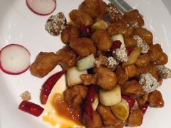 核桃宫保鸡丁-雀蓝川菜(奥体广场店)