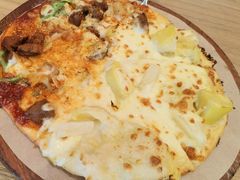 爆果肉金枕榴莲拼孜然牛肉-乐凯撒披萨(国威电子商务大厦店)