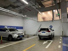-万象城-停车场