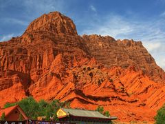 -天山神秘大峡谷