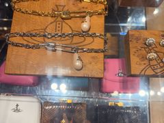 -伦敦比斯特购物村
