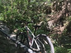 -鬼笑石后山停车场
