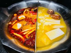台式麻辣花胶鸡鸳鸯锅-湊湊火锅·茶憩(世博大道店)