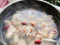 -墨脱石锅椰子鸡•海鲜糟粕醋(榆亚路店)