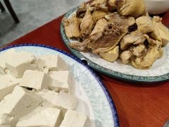 -菌之家·专业纯野生菌火锅·特色炒菌