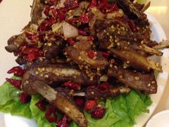 -悦牧·酸汤牛肉火锅(沃尔玛店)