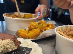 -W COLLECTIVE  DESSERT SHOP