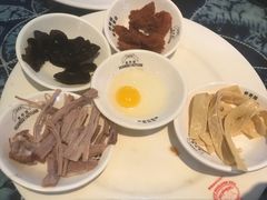-桥香园云南过桥米线(金马碧鸡店)