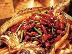 -鸣记脆皮烤鱼·海鲜烤鱼(三八广场店)