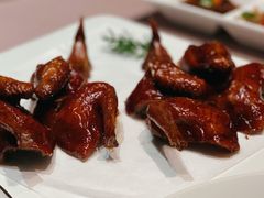 脆皮乳鸽-新荣记(南京西路店)