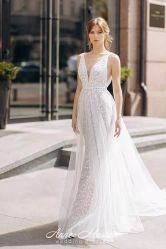 -Renee芮亦婚纱(原丽莎)