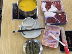 -杨老板·海鲜集市火锅·鲜切牛肉(中防万宝店)