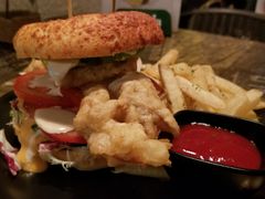 -layback cafe & bar