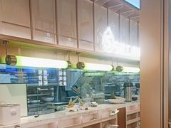 -洪氏嗨捞·广东猪肚鸡·椰子鸡火锅(西咸万象城店)