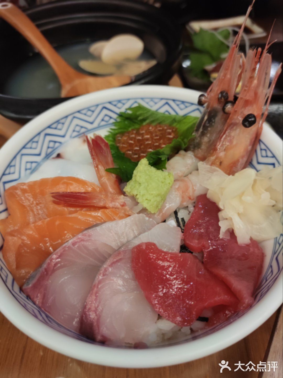 吃日料的周六，教白人吃散寿司