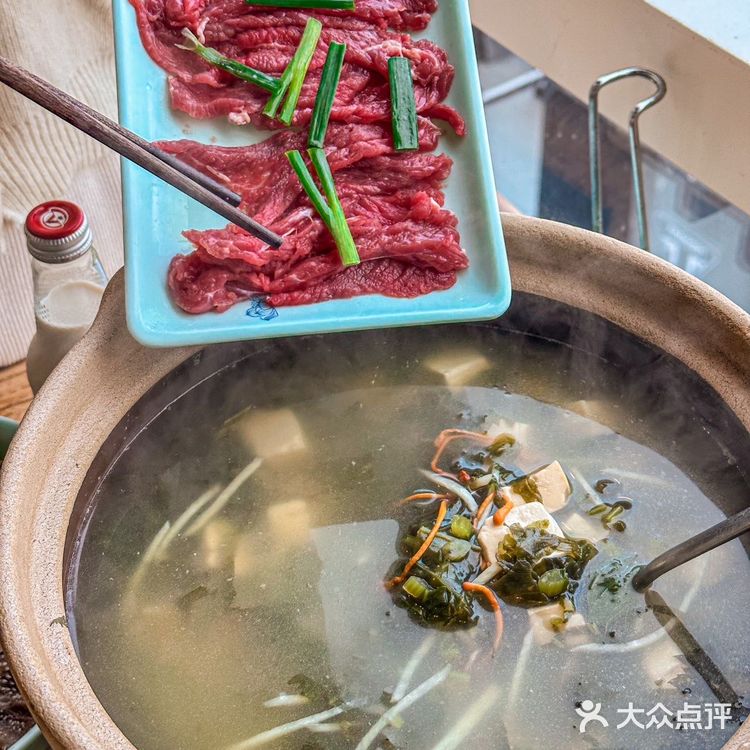 这次在歌林开了新店 就来试一试，感受一下新店的环境氛围