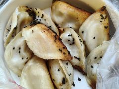 -香山胡记吴江路生煎(灵山路店)