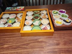 -良米山·云南野生菌过桥米线(上海首店)
