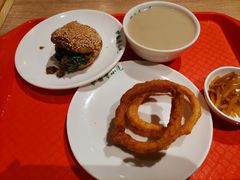 -护国寺小吃店(红莲南路店)