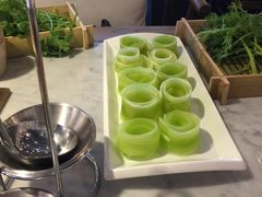 -尚尚仙·酸汤猪手·猪肚鸡火锅(华联万柳购物中心店)