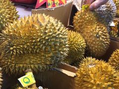 -世纪联华超市(三墩店)