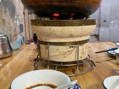 炭炉果鸡煲-威邵鸡煲(西华路总店)