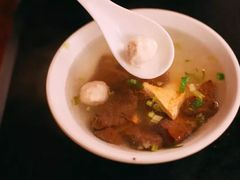 -松树干拌面店