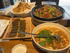-头上红煨盐鸡·非遗院子餐厅